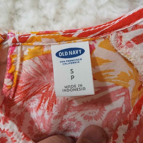 Old navy blouse size small multi color floral pattern light and flowy Rayon - Picture 4 of 7